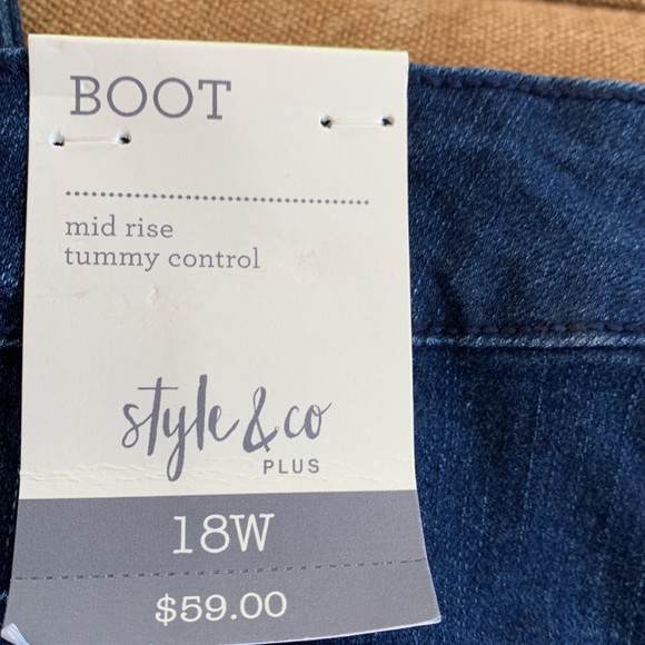 NWT style & Co plus size 18 W bootleg jeans - Picture 5 of 7